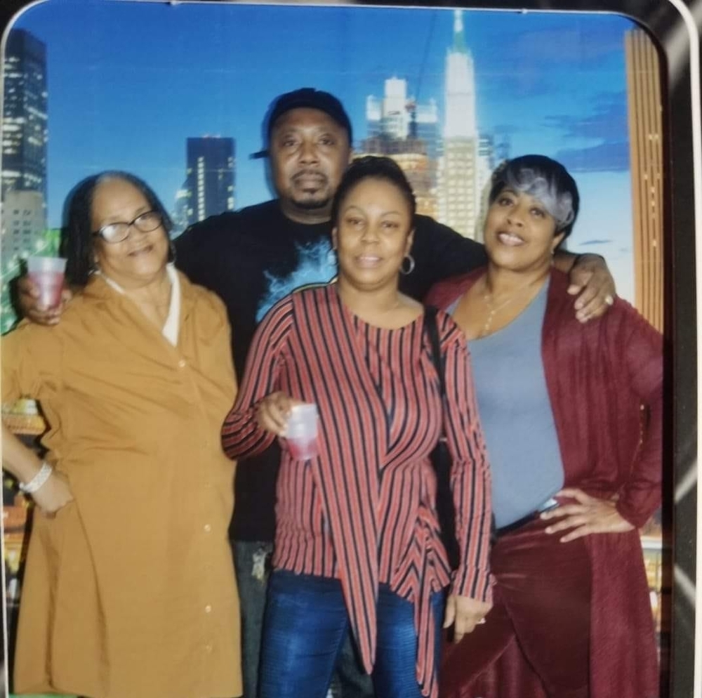 Meet your Posher, Eve